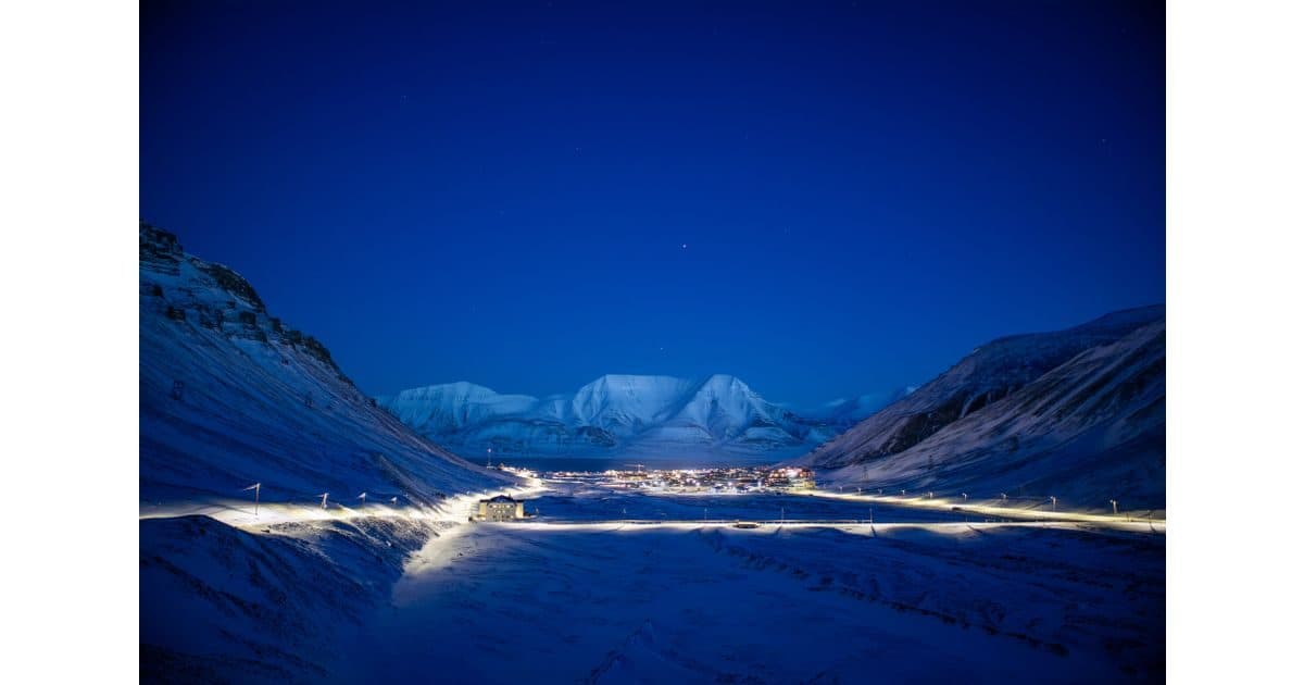 Longyearbyen in Winter - Photo, Eveline Lunde, Hurtigruten Svalbard.jpg | Hurtigruten